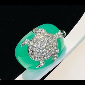 Vintage  Crystal Turtle Ring Green Plastic